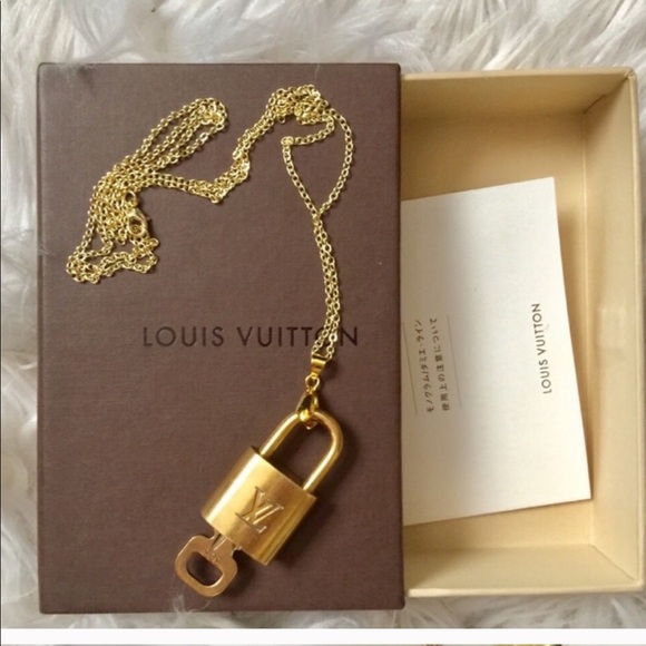 Louis Vuitton Jewelry - Louis Vuitton lock & key with gold necklace & box